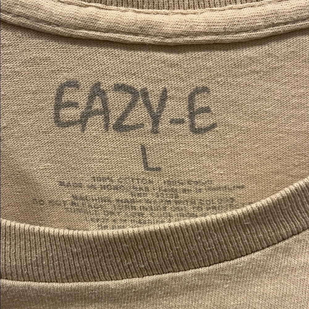 Casual Beige Graphic T-Shirt - Picture 2 of 2